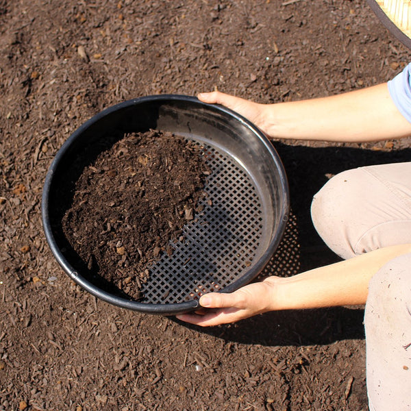 Garden Sieve Black The Diggers Club