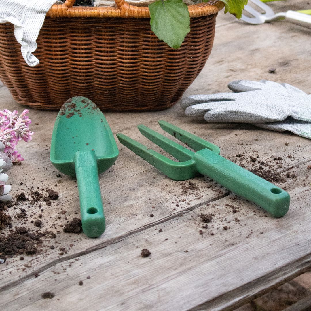 GARDENING ON COUNTRY - TROWEL